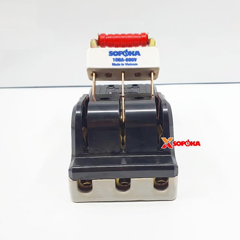 Cầu Dao Đế Sứ 3 Pha 3P 100A 600V Màu Đen D15 SOPOKA