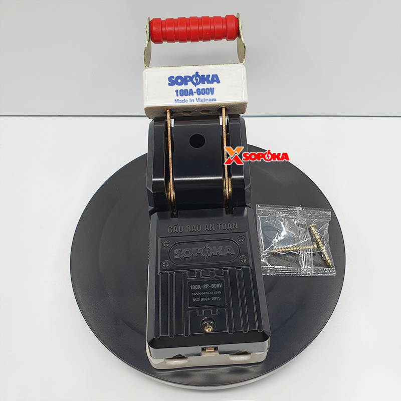Cầu Dao Đế Sứ 1 Pha 100A 2P 600V Màu Đen D33 SOPOKA