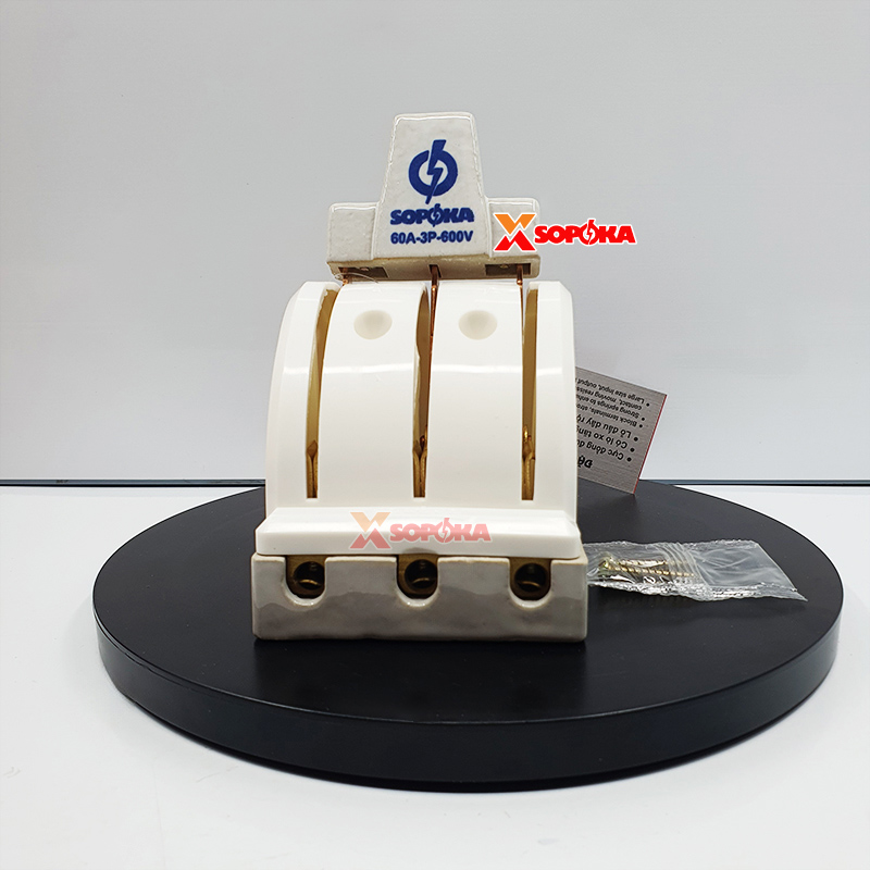 Cầu Dao Đảo Đế Sứ 3 Pha Màu Trắng 60A 3P 2N 600V Cực Đúc D28 SOPOKA