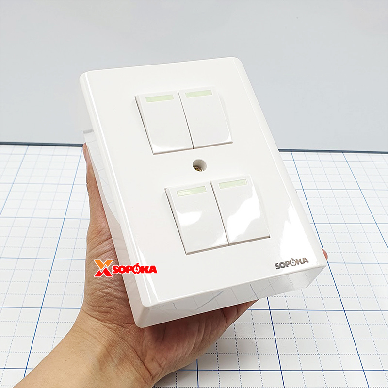 Bảng Điện Lắp Nổi Cao Cấp Dòng E 4 Công Tắc E4S SOPOKA