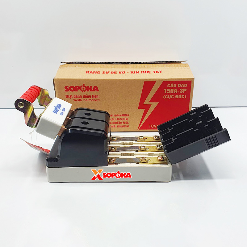 Cầu Dao Đế Sứ 3 Pha 3P 150A 600V Màu Đen D17 SOPOKA