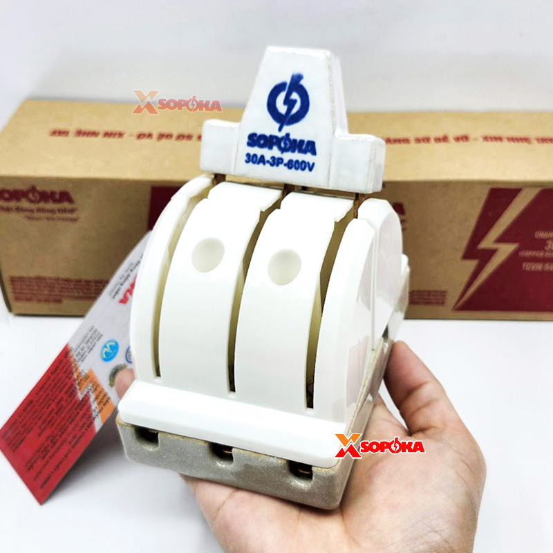 Cầu Dao Đảo Đế Sứ 3 Pha 30A 3P 2N 250V Cực Đúc D26 SOPOKA