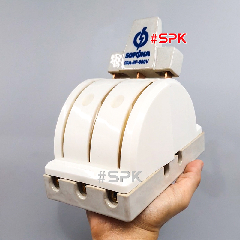 Cầu Dao Đảo Đế Sứ 3 Pha Màu Trắng 60A 3P 2N 600V Cực Đúc D28 SOPOKA