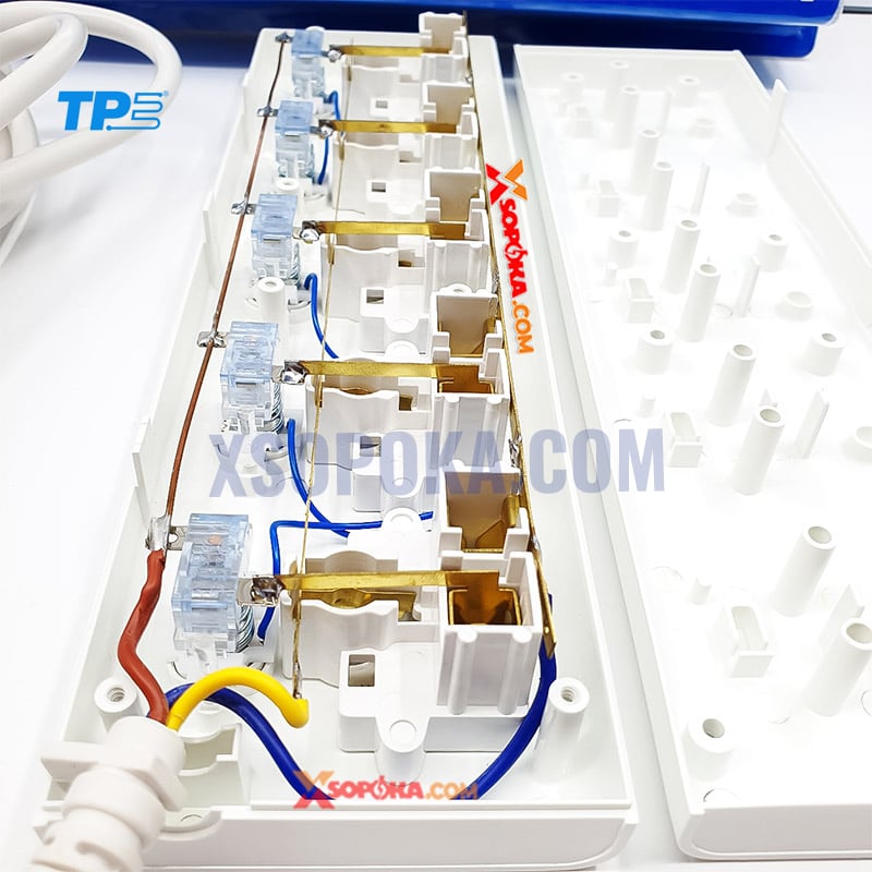 Ổ Cắm Điện 5 Lỗ 3 Chấu 5 Công Tắc Có Đèn Báo Nguồn TPE Tiến Phát
