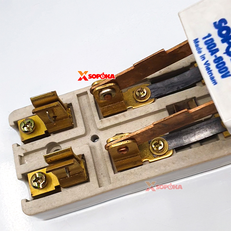 Cầu Dao Đế Sứ 1 Pha 100A 2P 600V Màu Đen D33 SOPOKA