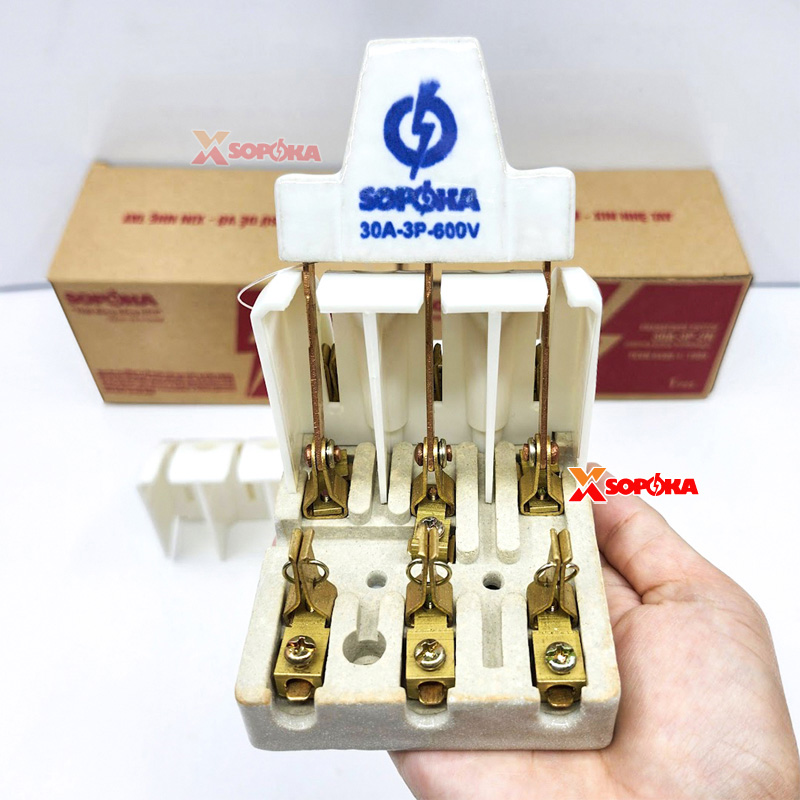 Cầu Dao Đảo Đế Sứ 3 Pha 30A 3P 2N 250V Cực Đúc D26 SOPOKA