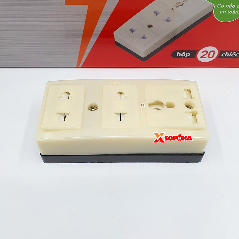 Ổ Cắm Điện 3 Lỗ Gắn Táp Lô SOPOKA T32N Có Nắp Che An Toàn 2200W