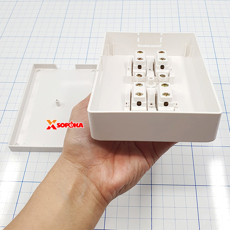 Bảng Điện Lắp Nổi Cao Cấp Dòng E 4 Công Tắc E4S SOPOKA