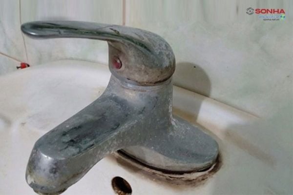 Hướng Dẫn Kỹ Thuật: Cách Lắp Vòi Nước Và Giải Pháp Nâng Cấp Thiết Bị Đồng Bộ