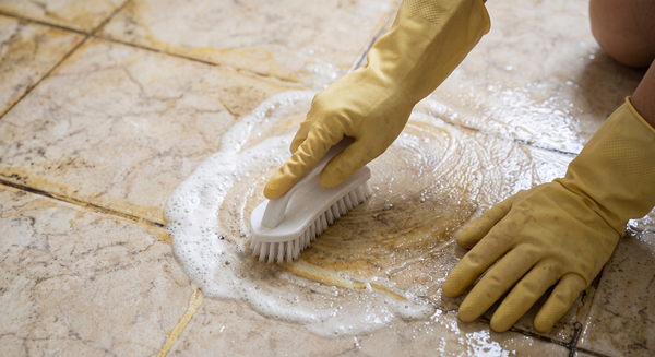 Cách Tẩy Gạch Bị Ố Vàng Triệt Để & Giải Pháp Ngăn Ngừa
