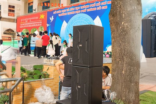 Dàn âm thanh trường học