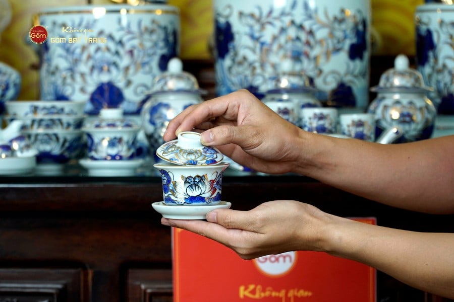 Bộ Đồ Thờ Gia Tiên (Hào Gia 31 Món) Men Lam Vẽ Vàng