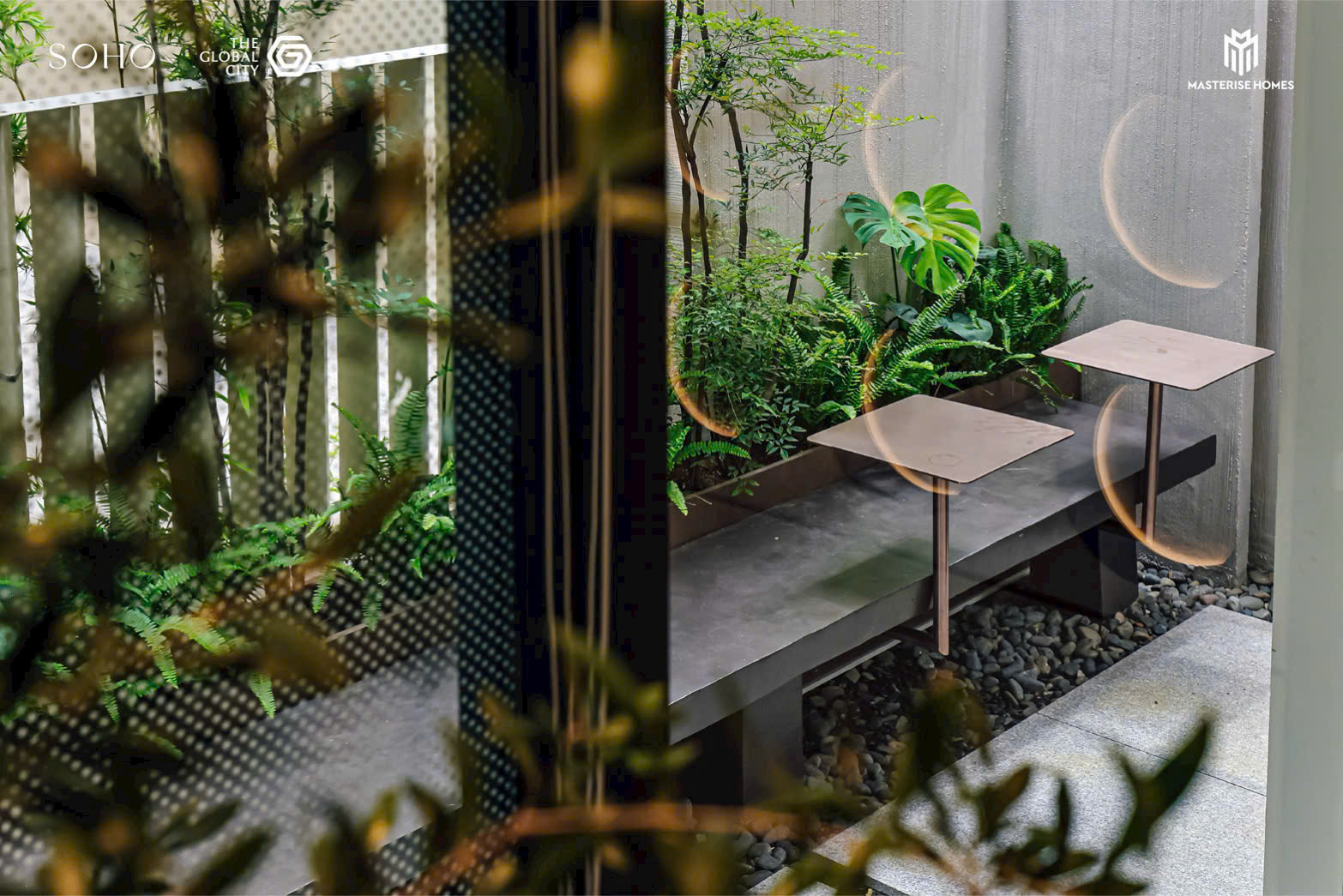 Tầm nhìn thoáng đãng từ bên trong nhà mẫu SOHO hướng ra vỉa hè rộng rãi, lý tưởng để khai thác dòng tiền cho thuê.