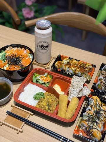 Bento Nhật Bản, nhưng chay theo cách của Tojy 🍱✨
