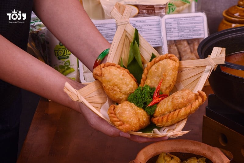 Bánh xếp chay TOJY tiện lợi, thơm ngon và dễ chế biến.
