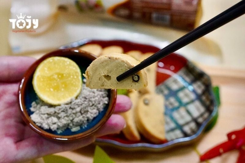 Chả chay chấm cùng muối tiêu chanh cho bữa ăn nhanh gọn