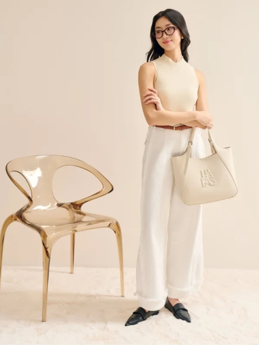 Các kiểu túi xách Tote thiết kế rộng rãi, phom dáng cứng cáp