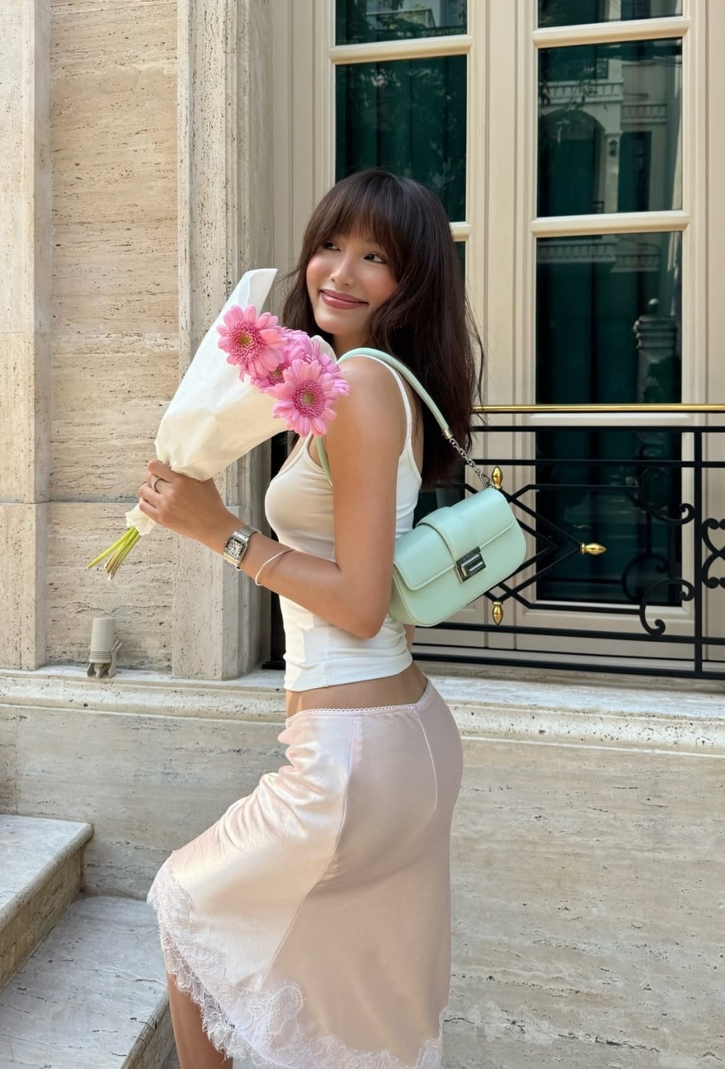 Ý tưởng quà 20 10 cho bạn gái tặng quần áo thiết thực