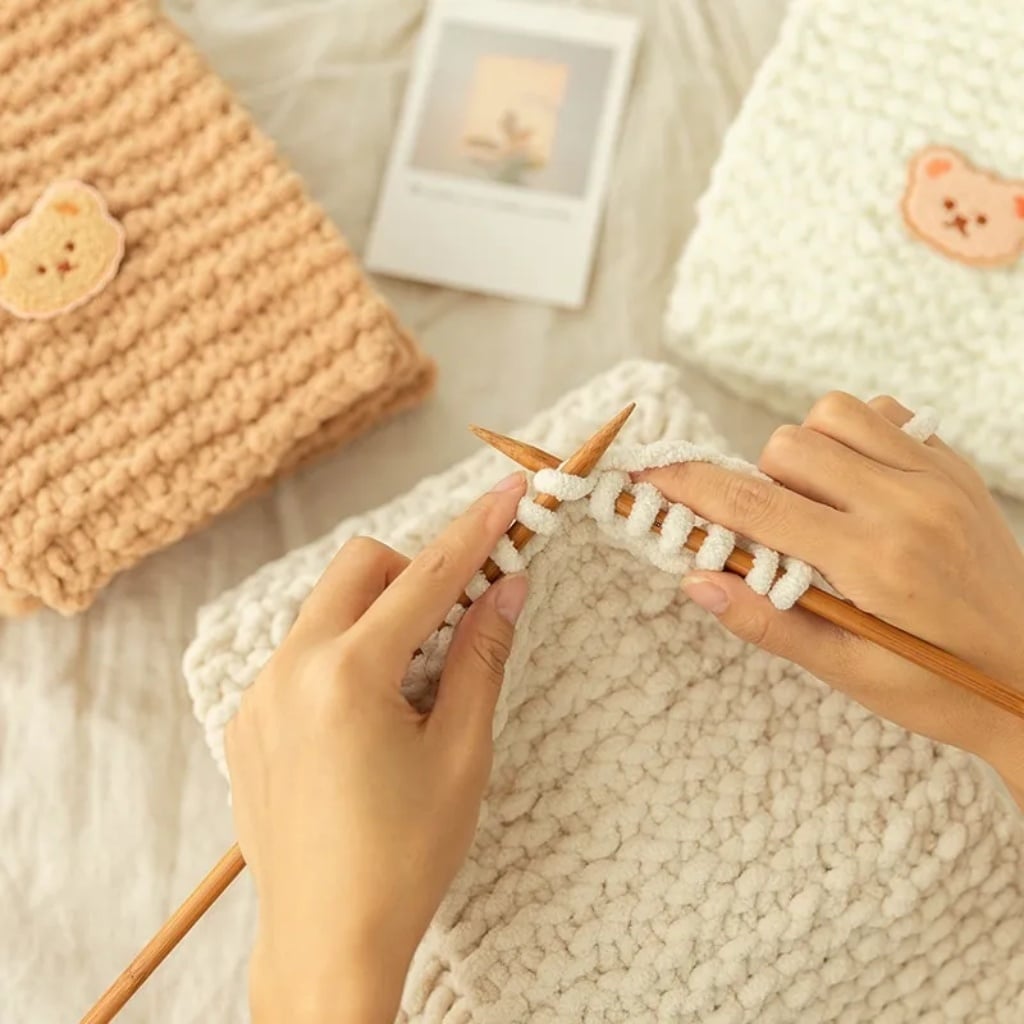 Khăn len là món quà cho mẹ chứa đựng đầy yêu thương