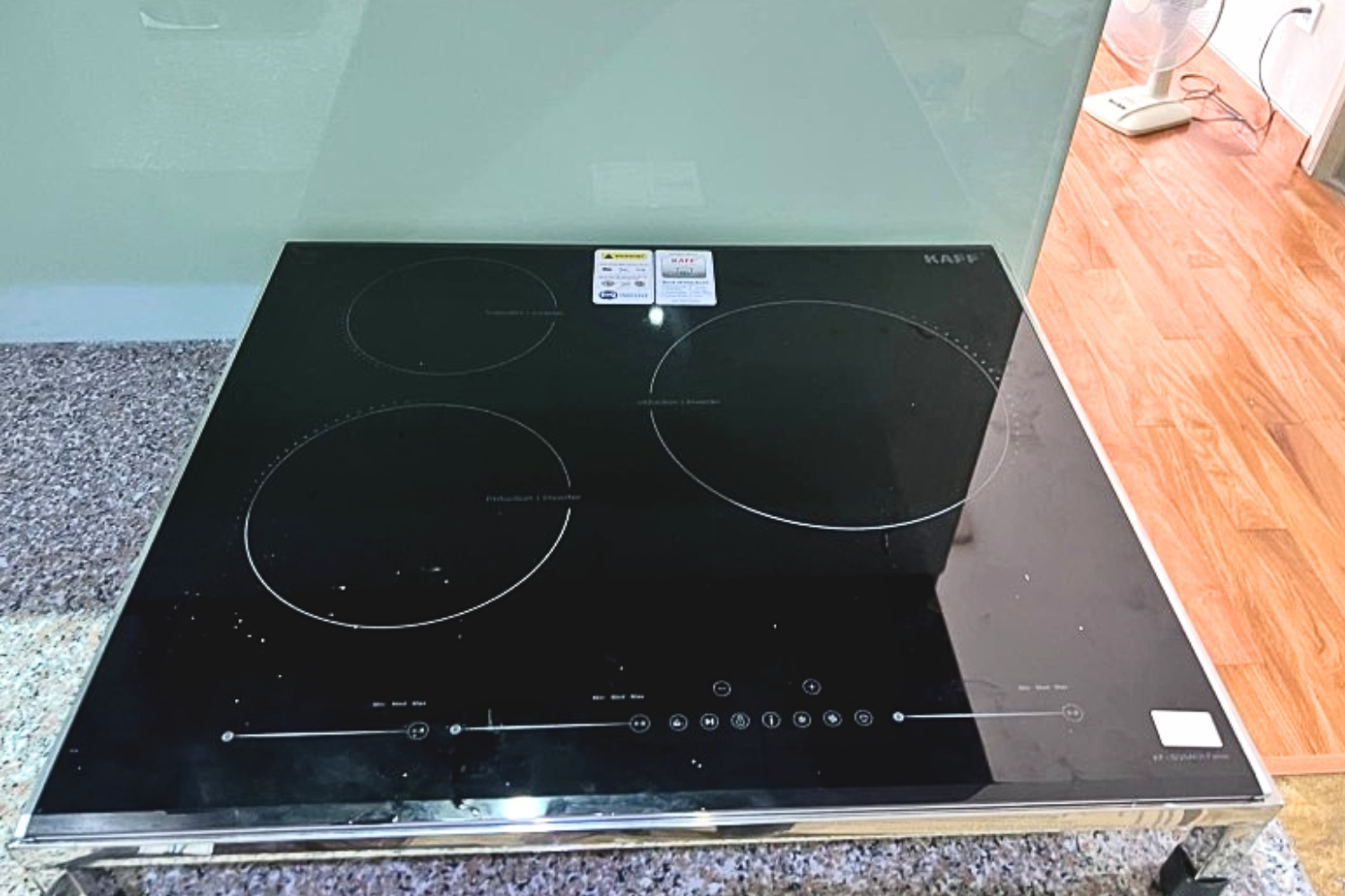 Bo viền hợp kim nhôm vừa tăng độ bền, vừa ngăn ngừa sứt mẻ