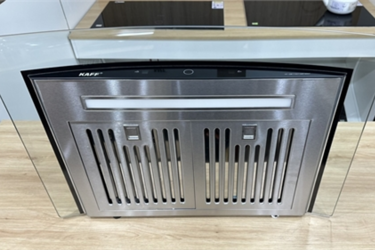 Kaff KF-GBT7007 được trang bị lưới lọc nhôm – inox 5 lớp dễ tháo rời