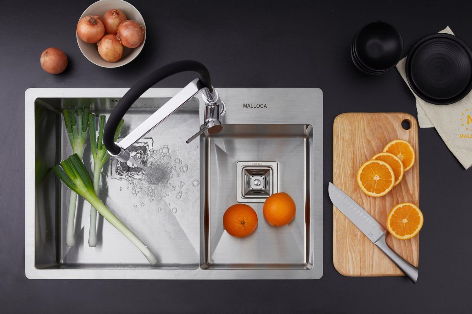 Chậu rửa bát Malloca MS 620T thiết kế 2 hố bất đối xứng tiện lợi