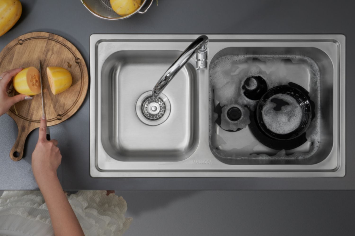 Malloca MS 2076EP trang bị lớp chống ồn và ngưng tụ dưới đáy chậu