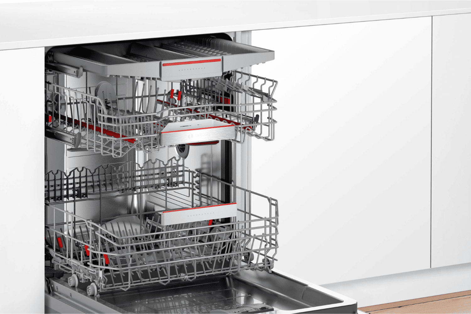 Thiết kế 3 giàn rửa rộng rãi có thể nâng hạ 5cm