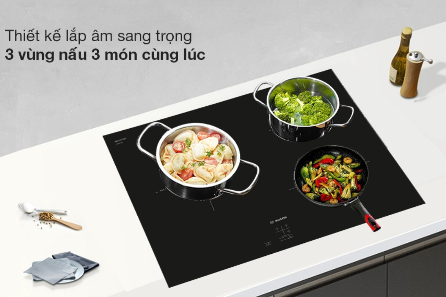 Hiệu suất mạnh mẽ với 3 vùng nấu lên tới 4.6kW
