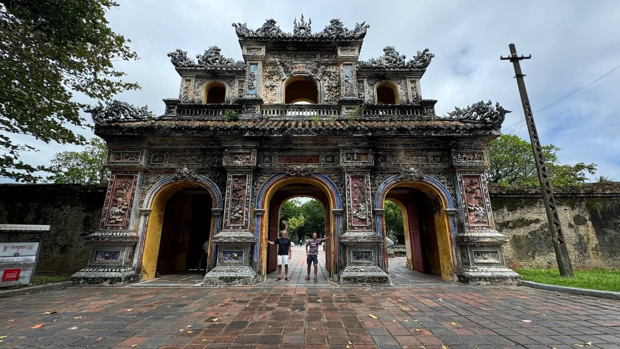 CENTRAL VIETNAM COAST & HERITAGE CYCLING TOUR