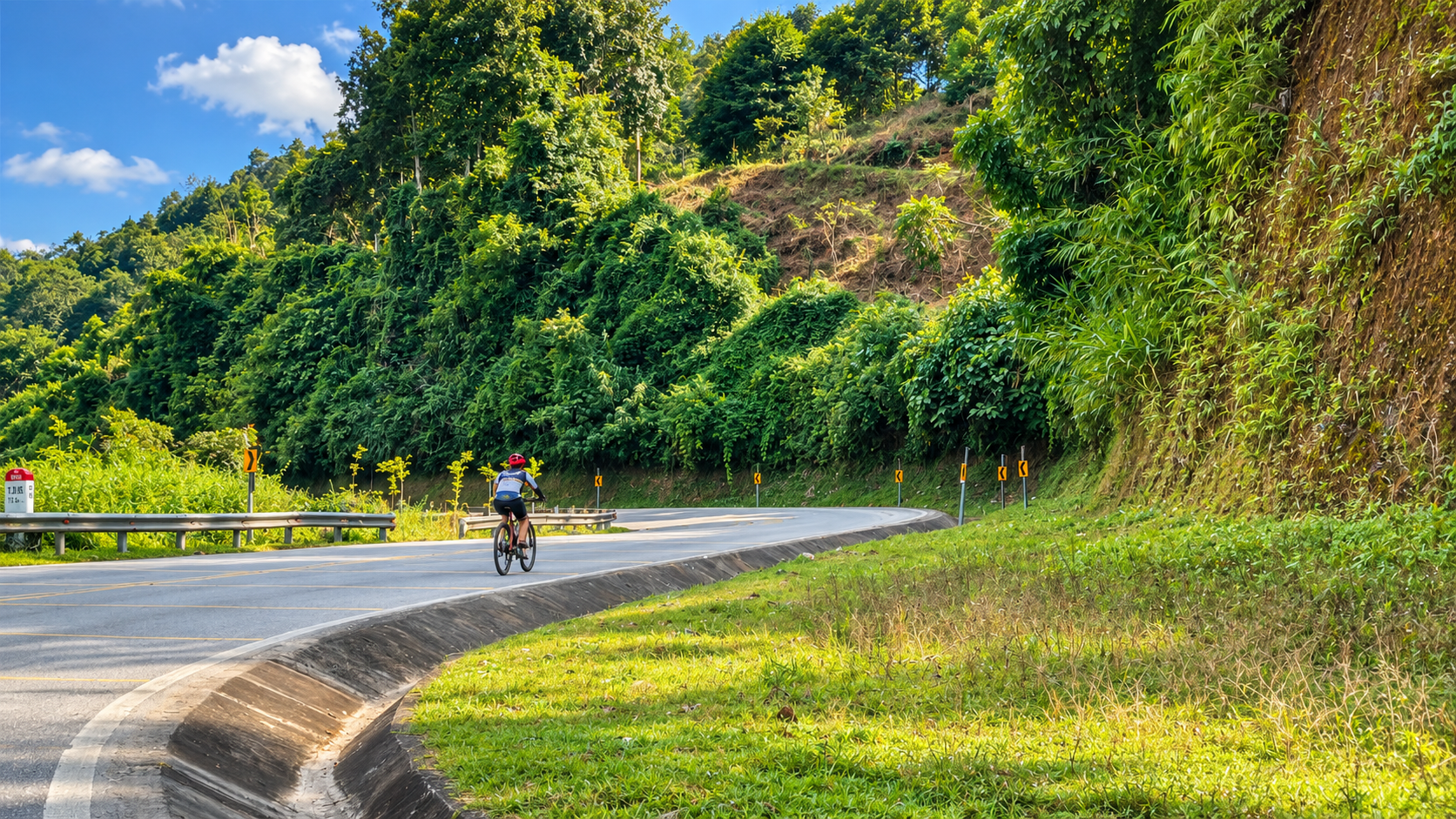 ACROSS THE HIGHLANDS: VIETNAM TO LAOS CYCLING TOUR