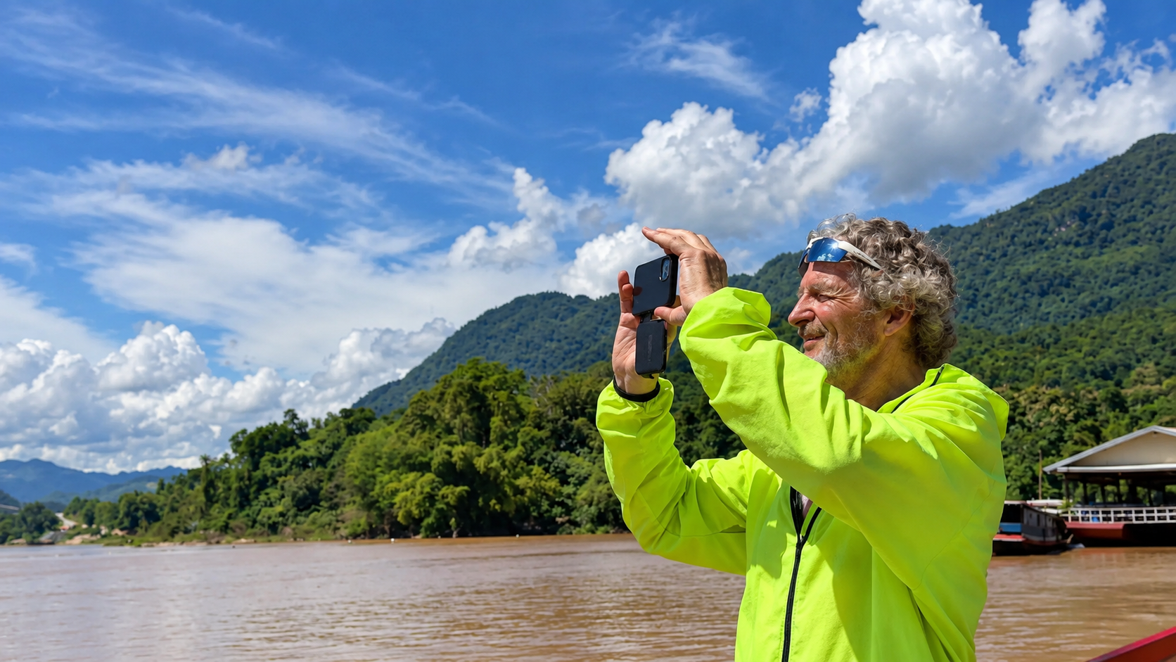 ACROSS THE HIGHLANDS: VIETNAM TO LAOS CYCLING TOUR