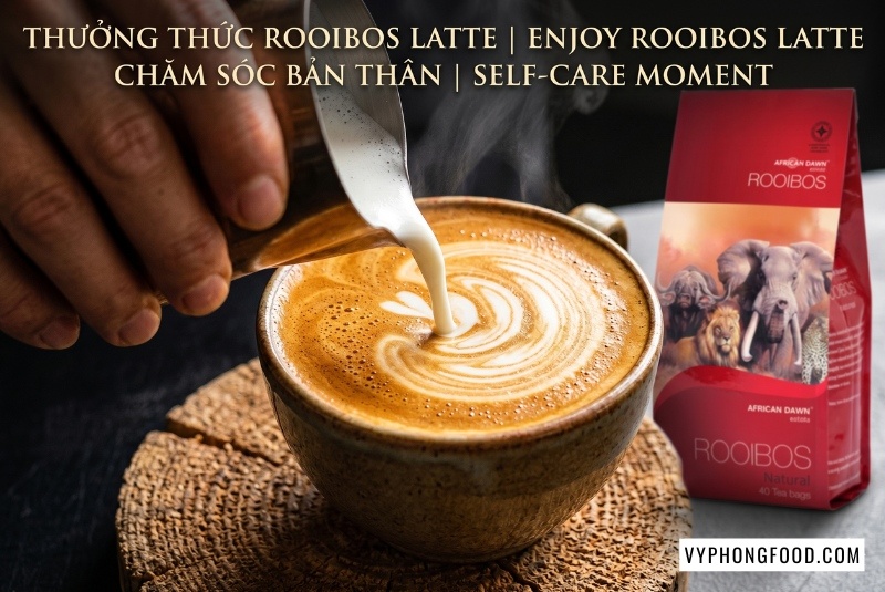 Hình ảnh minh họa các công thức detox sáng tạo gồm trà đá chanh, trà sữa latte và trà bù điện giải được pha chế từ trà rooibos Nam Phi. Thức uống lành mạnh làm từ hồng trà rooibos giúp thanh lọc cơ thể, giải nhiệt mùa hè và mang lại giấc ngủ ngon.
