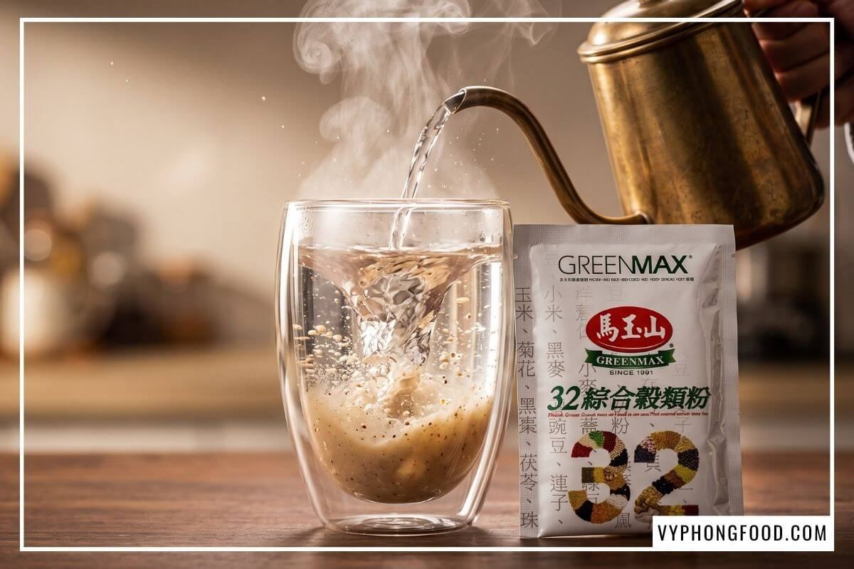 Rót nước sôi pha bột ngũ cốc Greenmax tạo món ăn chay đủ dinh dưỡng sánh mịn