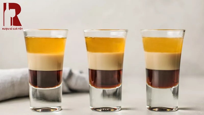 Rượu sữa Baileys là nguyên liệu hoàn hảo để pha chế B-52 hay là Baileys chocolat luxe martini