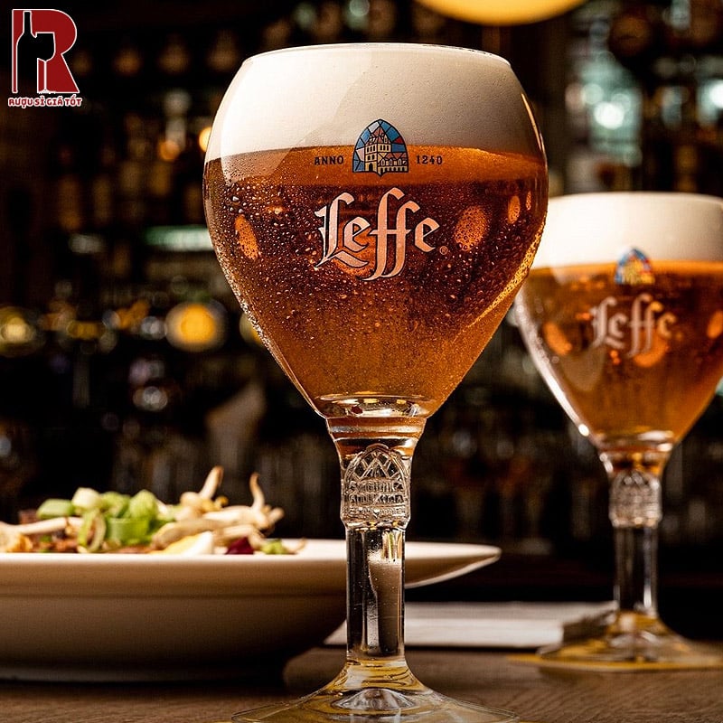 Bia Bỉ biểu tượng của nghệ thuật và văn hóa ẩm thực với quy trình chưng cất thủ công phức tạp