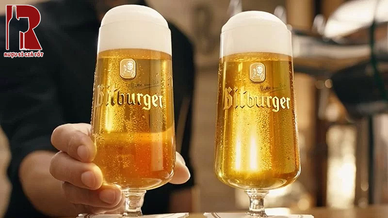 Bia Đức nổi bật với hương thơm nồng và nguyên chất từ lúa mạch và chất lượng bia cao cấp