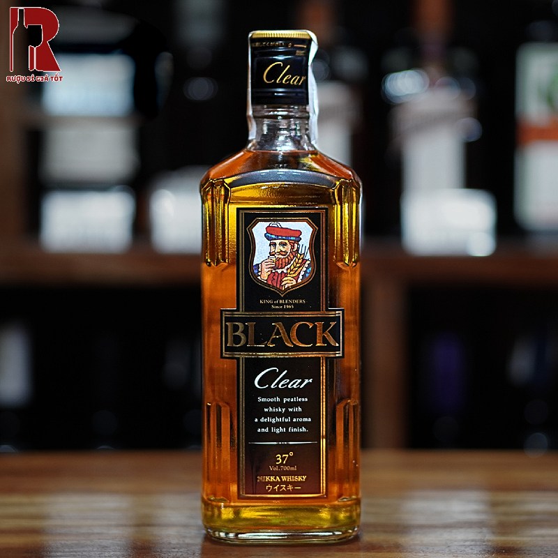 Blended Whisky thường sở hữu màu rượu hổ phách vô cùng quý phái và sang trọng