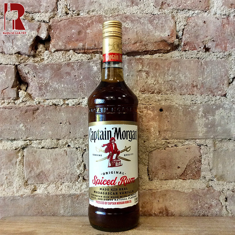 Rượu rum Captain Morgan Spiced có vị mượt mà và dễ uống, dù dùng neat hay pha chế