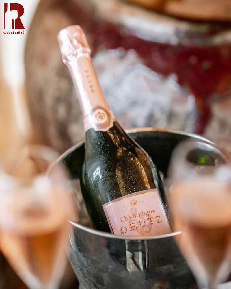Cách Thưởng Thức Champagne Deutz Brut Classic Rosé