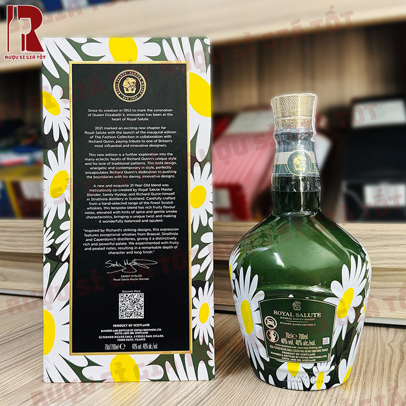 Giá Rượu Chivas Royal Salute 21 Năm Richard Quinn Daisy Edition II