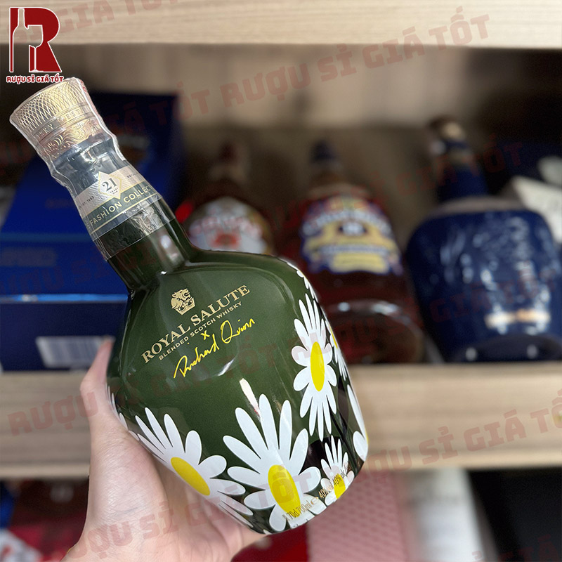 Rượu Chivas Royal Salute 21 Năm Richard Quinn Daisy Edition II Ngon Bổ Rẻ