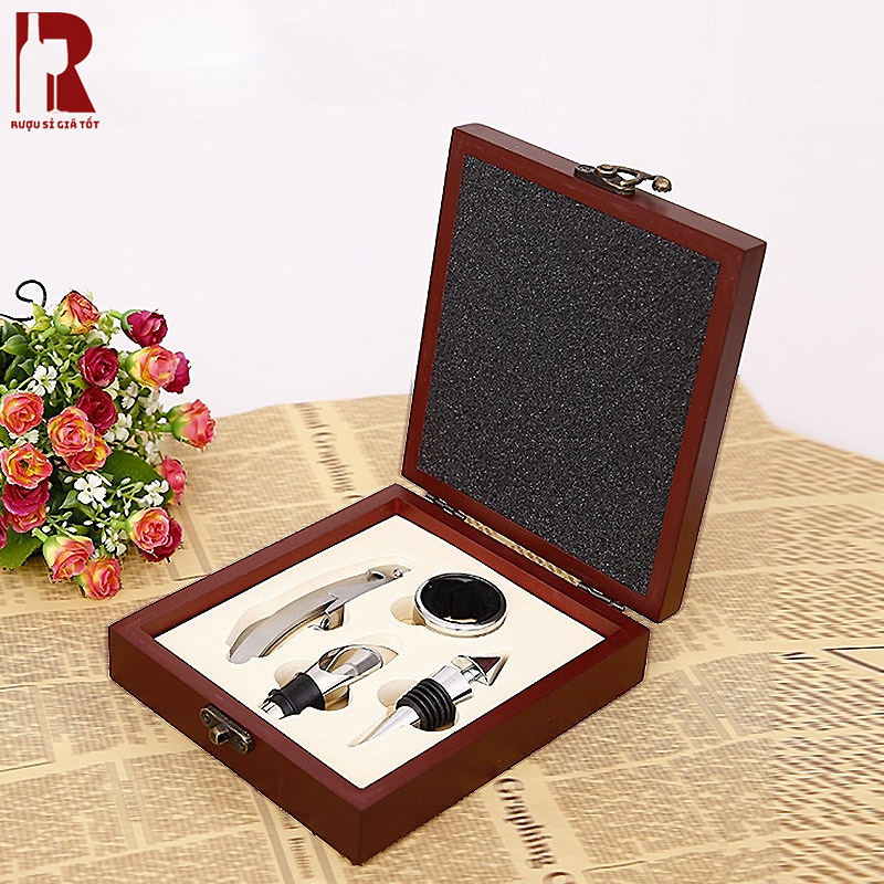 Phụ kiện mở rượu vang được chọn nên là hàng cao cấp, chất lượng và thương hiệu có uy tín