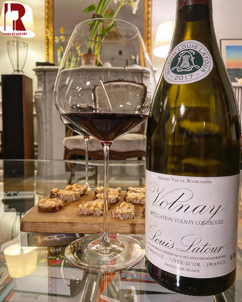Rượu Louis Latour Volnay Ăn Với Món Nào?