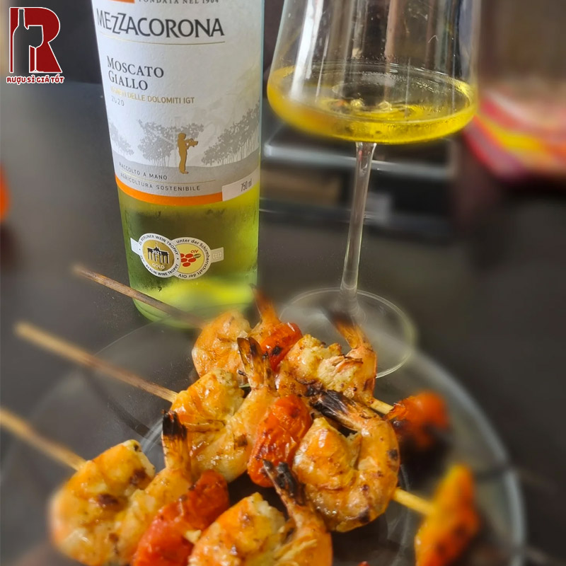 Mức Giá Rượu Mezzacorona Moscato Giallo Trentino IGT Hiện Nay