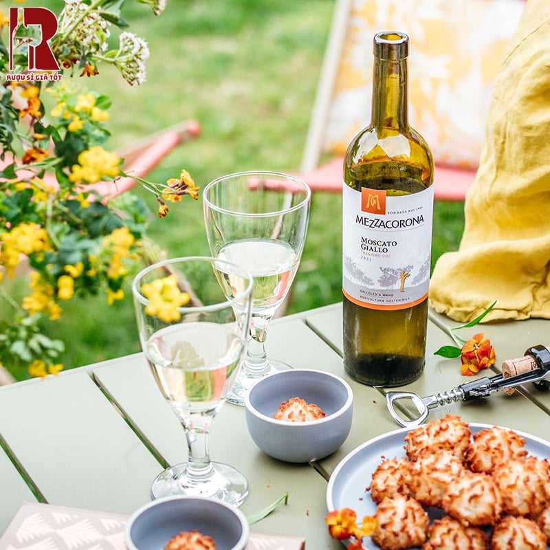 Rượu Mezzacorona Moscato Giallo Trentino IGT Cao Cấp