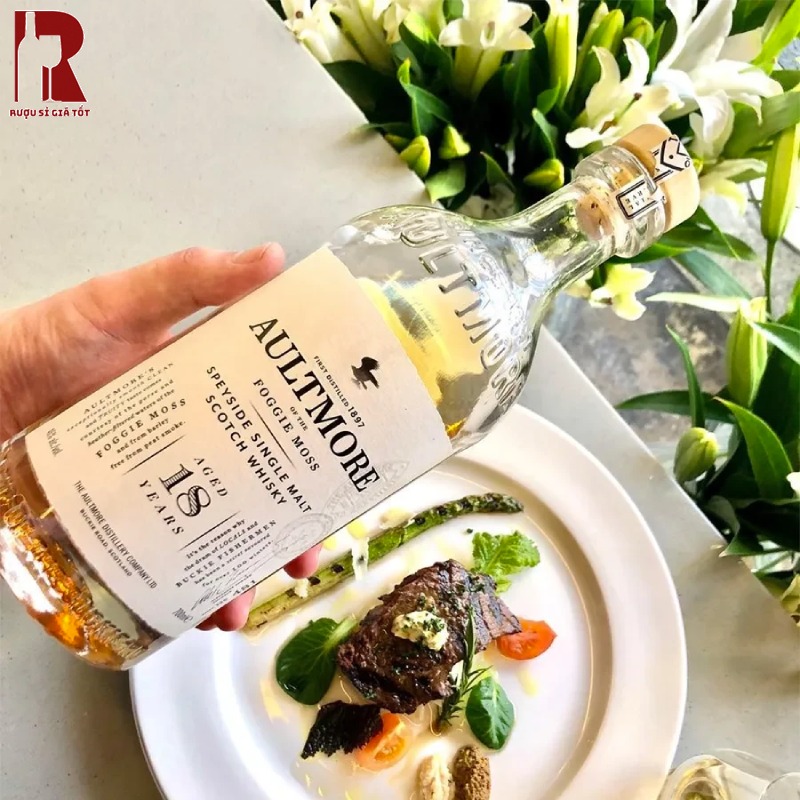 Rượu Aultmore 18 Năm - Hộp Quà Tết Uống Như Thế Nào?