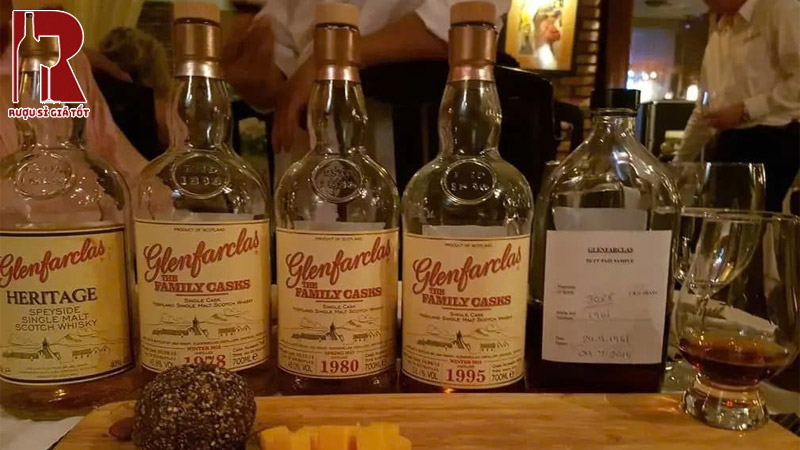 Mua Rượu Glenfarclas 28 Năm Family Casks Tại Tp.HCM