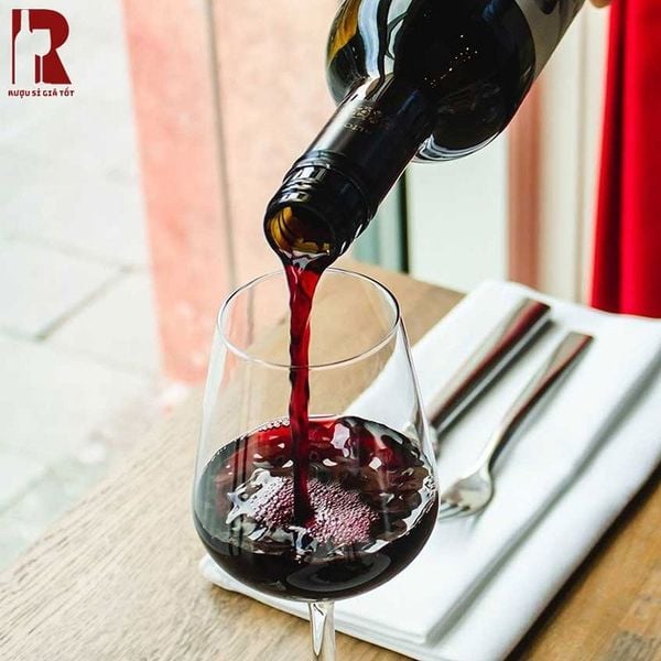 Thưởng Vang Peraccini Rosso Đúng Điệu
