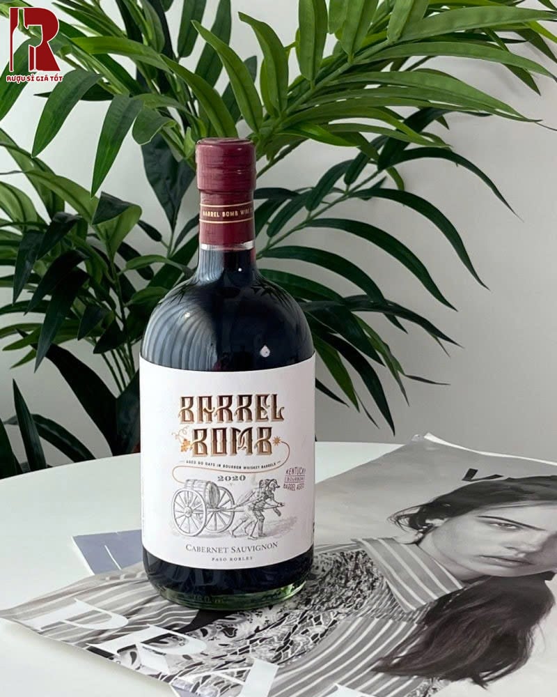 Cách Phục Vụ Rượu Vang Mỹ Đỏ Barrel Bomb Cabernet Sauvignon